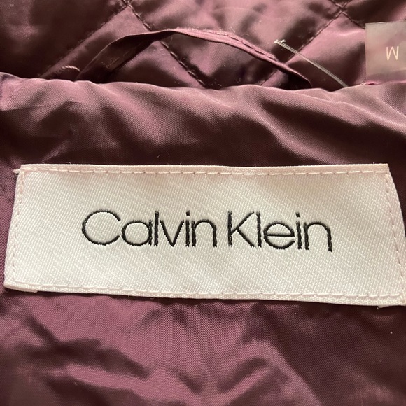 MED CALVIN KLEIN PURPLE ZIPPER AND SNAP 3 POCKET COAT IN LIKE NEW CONDITION - Picture 8 of 13